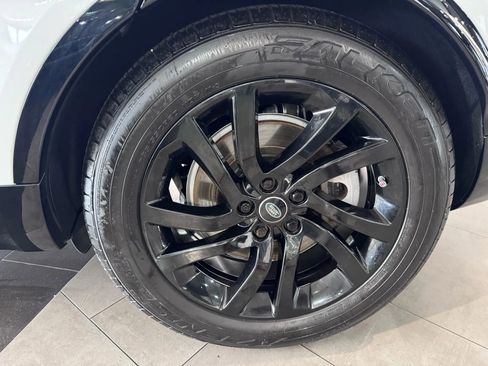 Used 2020 Land Rover Discovery Landmark image 43