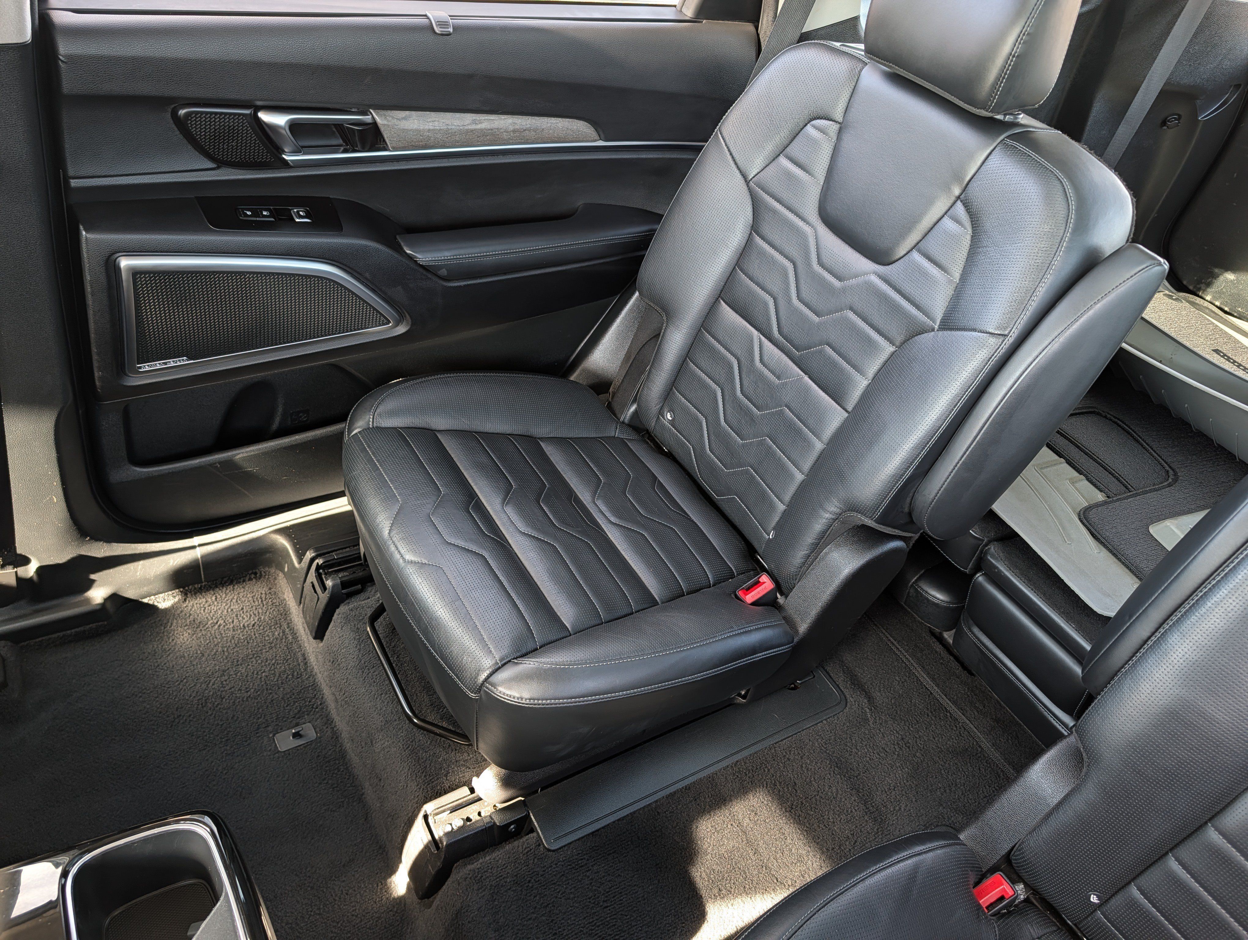 Used 2022 Kia Telluride SX w/ SX Prestige Package AWD/4WD image 12
