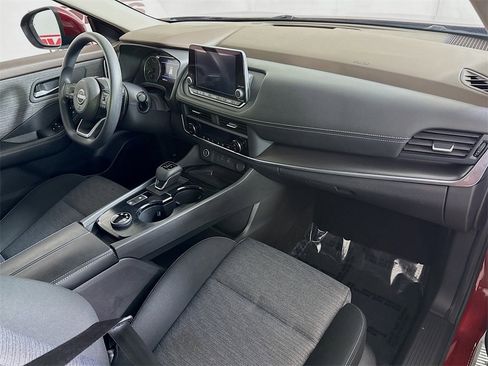 Certified 2023 Nissan Rogue SV image 31