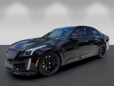 Used 2019 Cadillac CTS V w/ Luxury Package RWD image 8