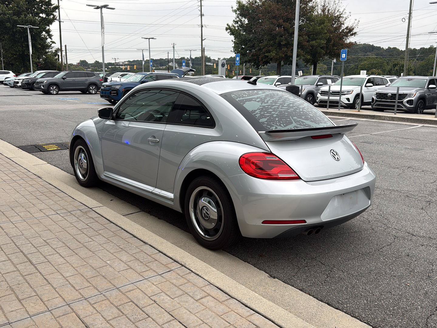 Used 2012 Volkswagen Beetle 2.5 FWD image 5