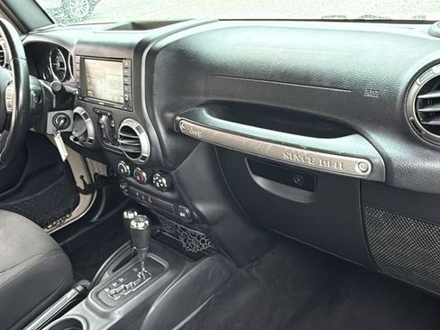 Used 2016 Jeep Wrangler Unlimited Sport w/ Quick Order Package 24S AWD/4WD image 39
