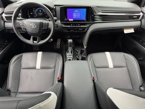 Used 2026 Toyota Camry SE w/ Convenience Package FWD image 11