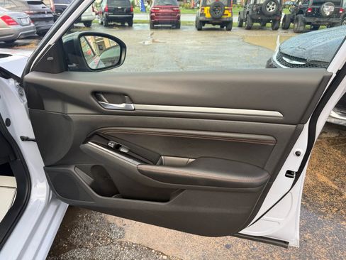 Used 2023 Nissan Altima 2.5 SR image 20