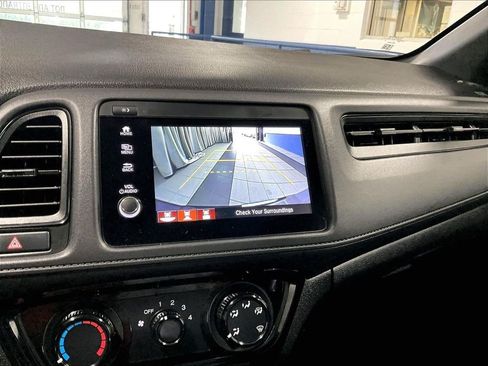 Used 2021 Honda HR-V Sport image 19