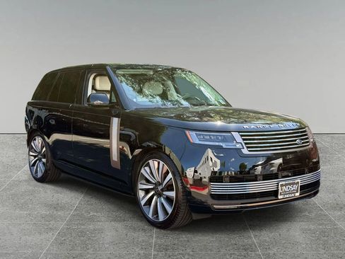 Used 2024 Land Rover Range Rover SV AWD/4WD image 9