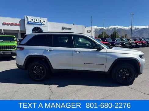 New 2026 Jeep Grand Cherokee Altitude AWD/4WD image 1