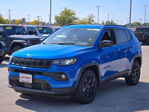 New 2026 Jeep Compass Latitude image 3