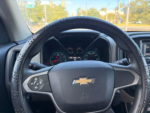 Used 2016 Chevrolet Colorado W/T w/ WT Convenience Package RWD image 10