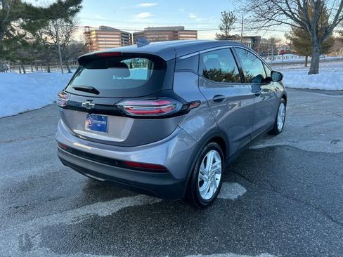 Used 2022 Chevrolet Bolt LT image 11
