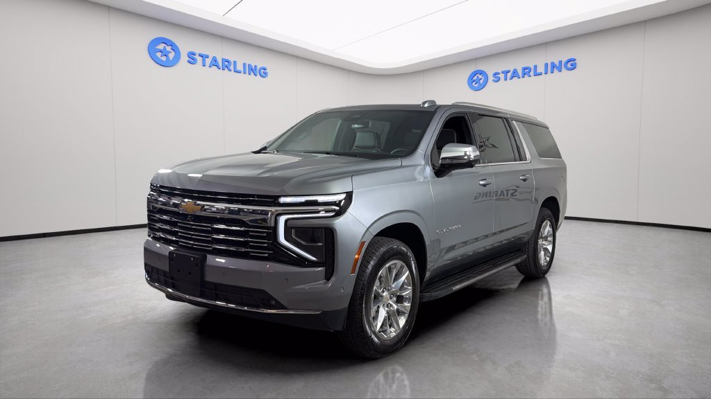 Used 2025 Chevrolet Suburban Premier RWD image 1