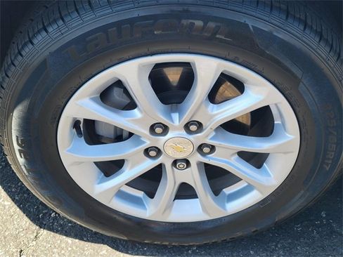 Used 2020 Chevrolet Equinox LS w/ LS Convenience Package image 9