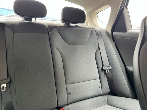 Used 2025 Kia K4 LXS image 36