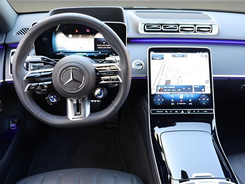 Used 2025 Mercedes-Benz S 63 AMG S image 18