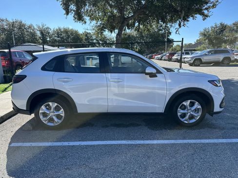 Used 2025 Honda HR-V LX image 10