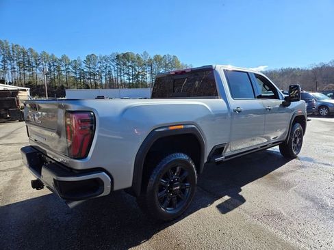 Used 2025 GMC Sierra 2500 AT4 w/ AT4 Premium Plus Package image 7