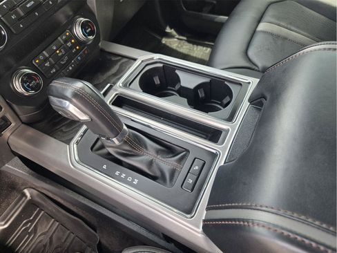 Used 2019 Ford F150 Platinum w/ Equipment Group 701A Luxury AWD/4WD image 18