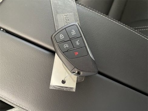 Certified 2022 Buick Envision Essence w/ Sport Touring Package image 32