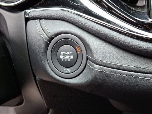 Certified 2022 Dodge Durango GT image 28