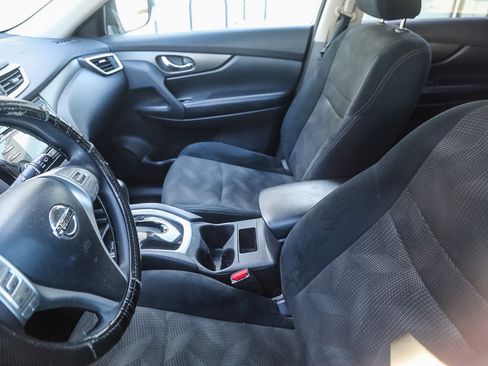 Used 2016 Nissan Rogue S w/ S Family Package FWD image 22