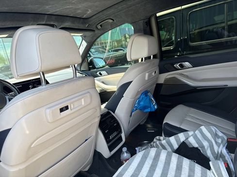 Used 2021 BMW X7 xDrive40i w/ M Sport Package AWD/4WD image 7