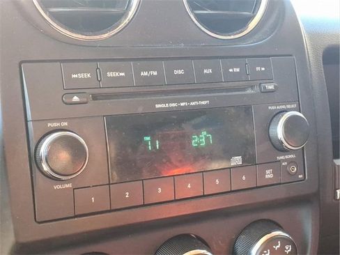 Used 2015 Jeep Patriot Sport image 6