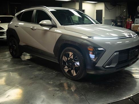 Used 2025 Hyundai Kona SEL FWD image 5