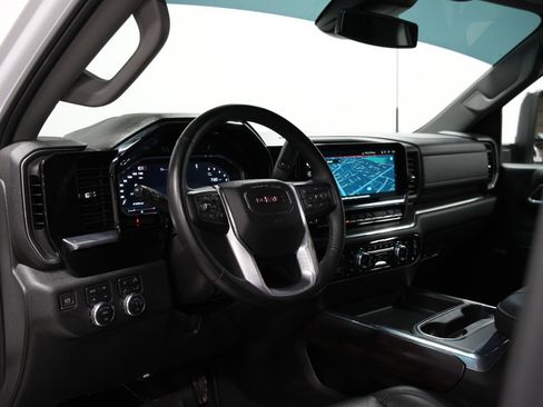 Used 2024 GMC Sierra 2500 SLT w/ SLT Convenience Package image 26