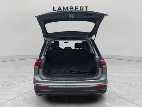 Used 2023 Volkswagen Tiguan SE AWD/4WD image 18