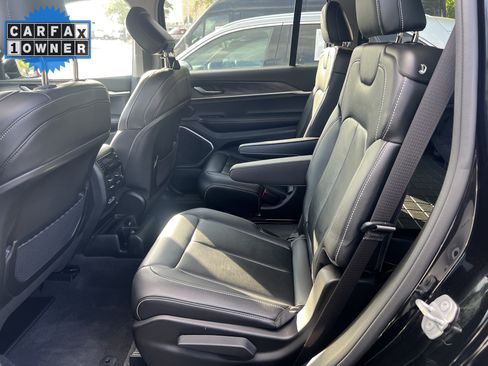 Used 2022 Jeep Grand Cherokee L Limited RWD image 20