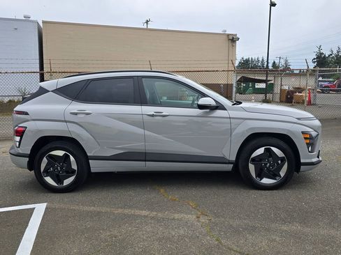 Used 2024 Hyundai Kona SEL FWD image 8