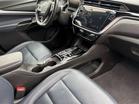 Used 2022 Chevrolet Bolt EUV LT w/ Convenience Package image 19