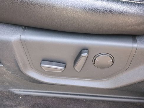 Used 2020 Ford F150 Lariat image 17