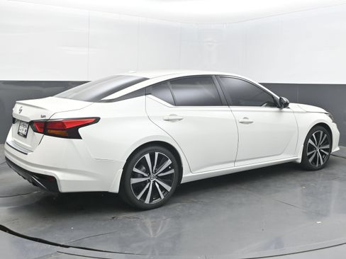 Used 2021 Nissan Altima 2.5 SR w/ SR Premium Package FWD image 7