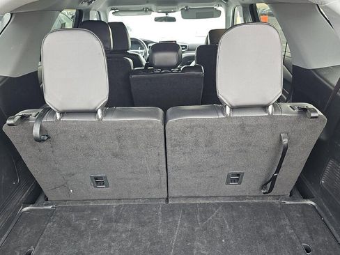 Used 2024 Ford Explorer XLT w/ Equipment Group 202A image 13