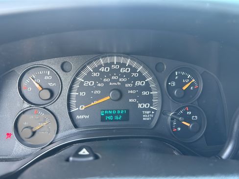 Used 2006 Chevrolet Express 1500 Passenger RWD image 14