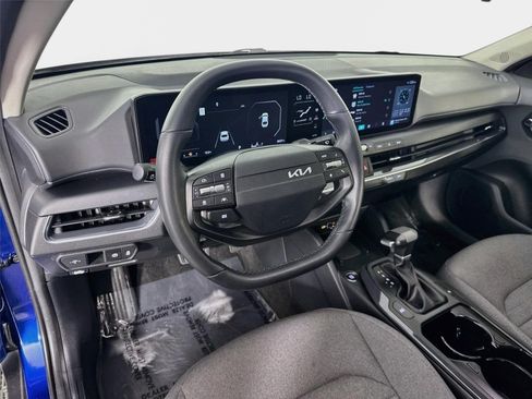 Used 2025 Kia K4 EX FWD image 10