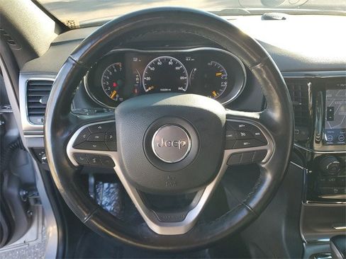 Used 2020 Jeep Grand Cherokee Limited w/ Luxury Group II image 19