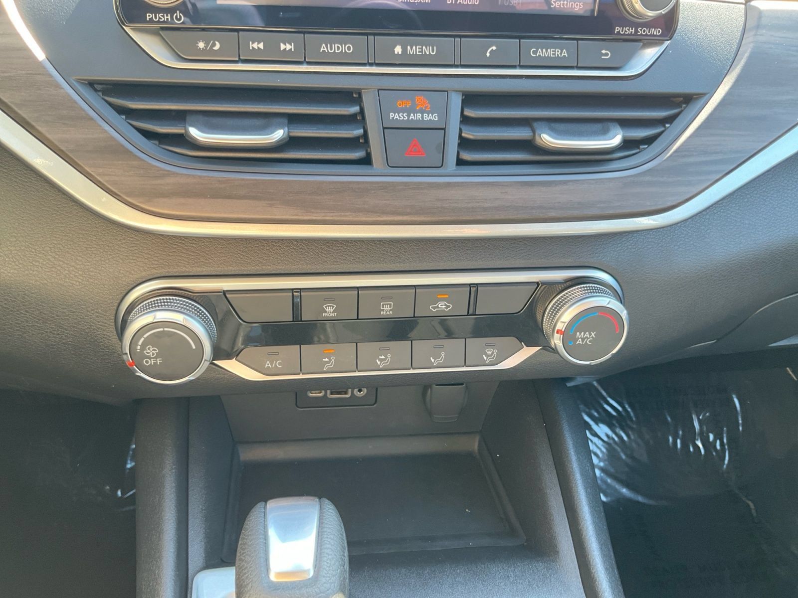 Used 2025 Nissan Altima 2.5 SV FWD image 34