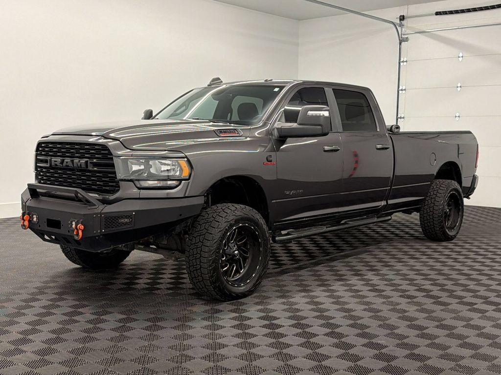 Used 2024 RAM 3500 Big Horn w/ Night Edition AWD/4WD image 1