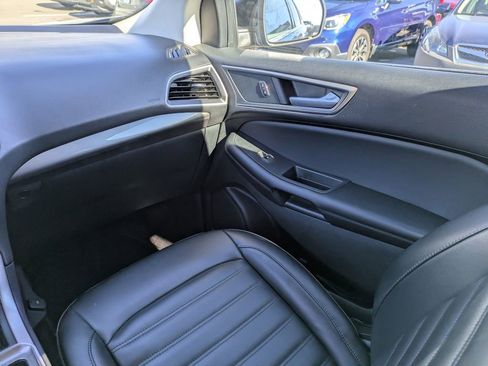 Used 2023 Ford Edge SEL image 8
