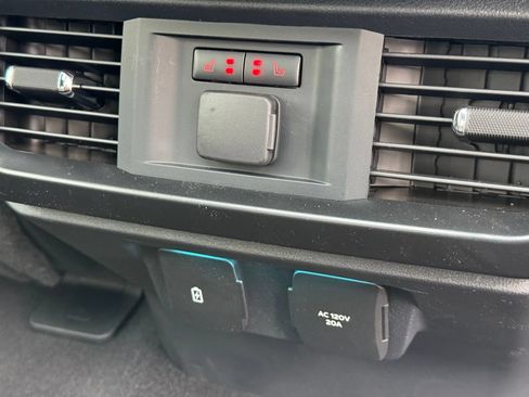 Used 2025 Ford F150 Raptor AWD/4WD image 16