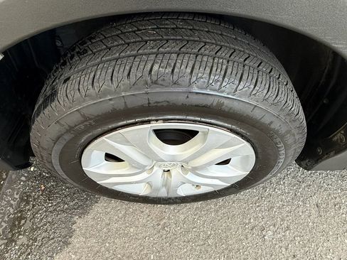 Used 2015 Toyota RAV4 LE AWD/4WD image 39