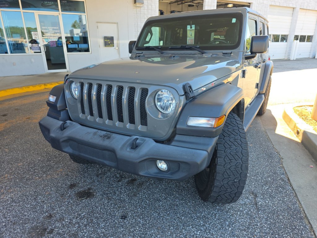 Used 2018 Jeep Wrangler Unlimited Sport S AWD/4WD image 3
