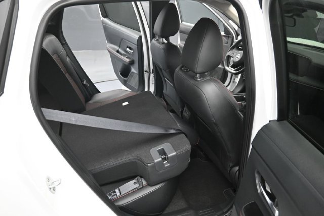 Certified 2025 Nissan Kicks SR AWD/4WD image 28