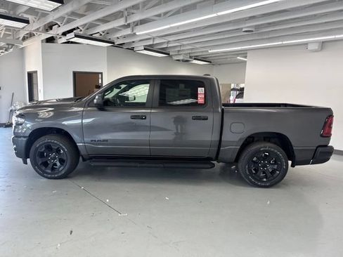 New 2026 RAM 1500 Express AWD/4WD image 4