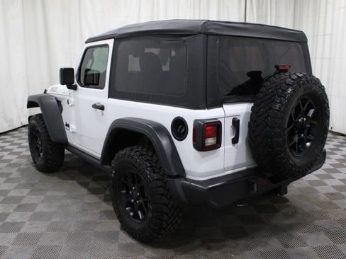 Used 2025 Jeep Wrangler Sport image 33