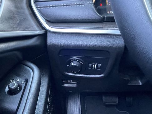 New 2026 Jeep Grand Cherokee Altitude image 39