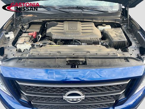 Used 2024 Nissan Titan SV w/ SV Convenience Package image 38