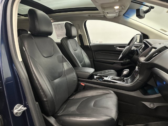 Used 2017 Ford Edge Titanium w/ Equipment Group 301A AWD/4WD image 31